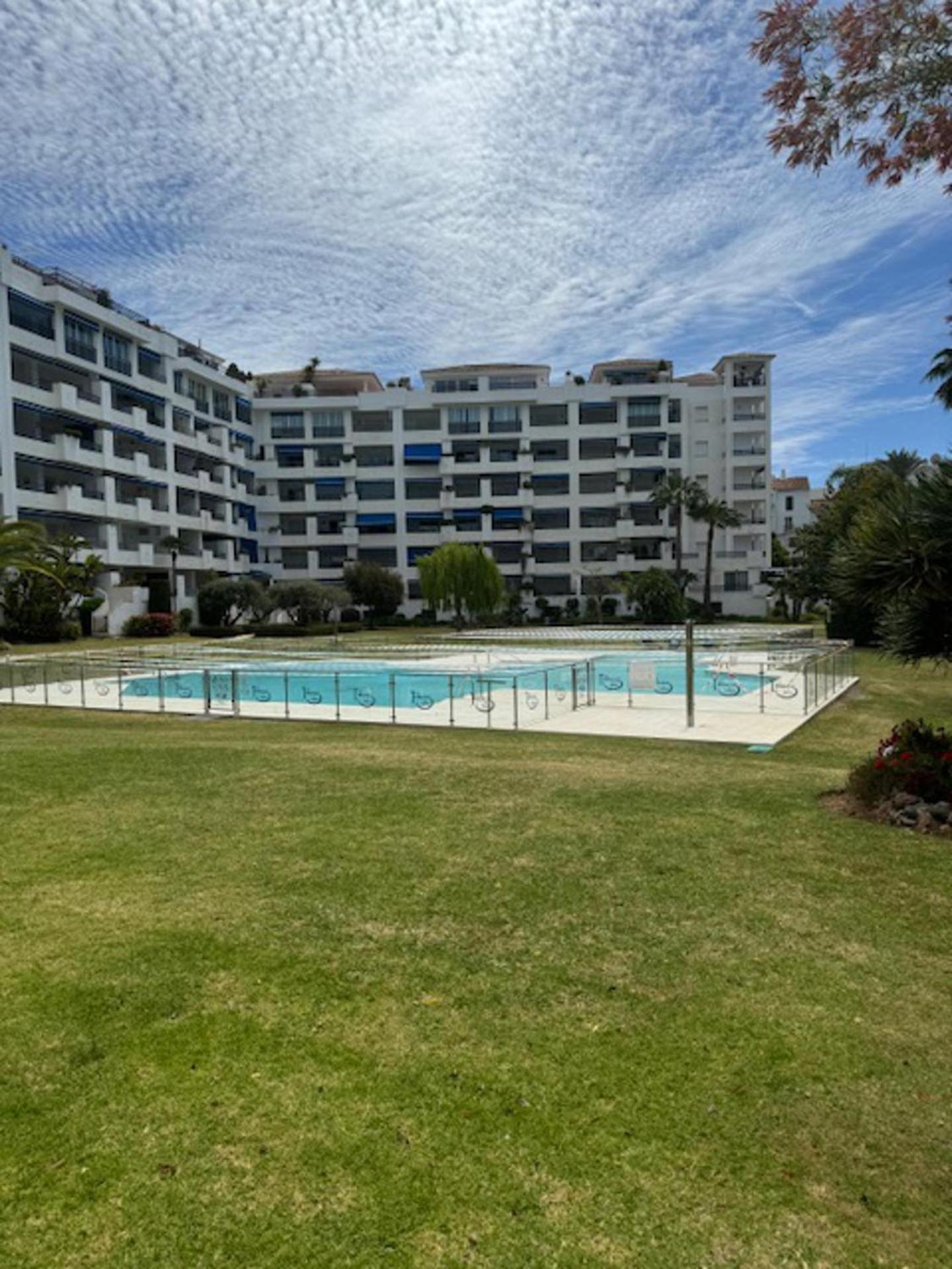 Luxurious Apartment In Puerto Banus Marbella Exterior foto